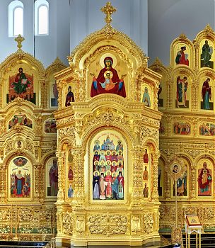 Купить напольный киот для иконы | Для храма | Из дерева | Двухъярусный | Трехчастный