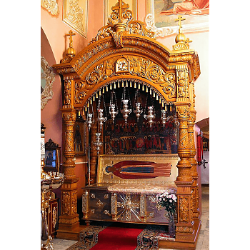 Оформление интерьера. Храм Высоцкого монастыря, г. Серпухов