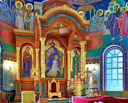 Церковная сень в алтаре с позолотой | Заказать по индивидуальным размерам