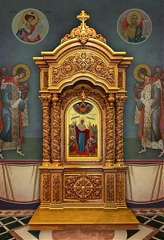Киот напольный из дерева "Архиерейский Праздничный", с позолотой. Заказать по цене производителя для украшения православного храма